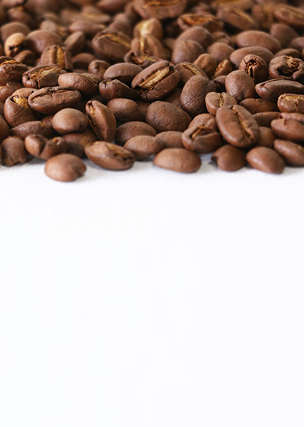 コーヒ豆が上部分に散らばるA4サイズ（縦）背景素材