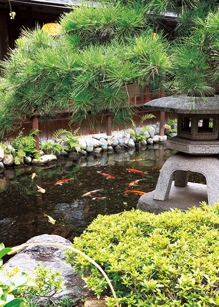 日本庭園のA4サイズ背景素材
