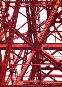 東京タワーの入り組んだ鉄骨のA4サイズ背景素材